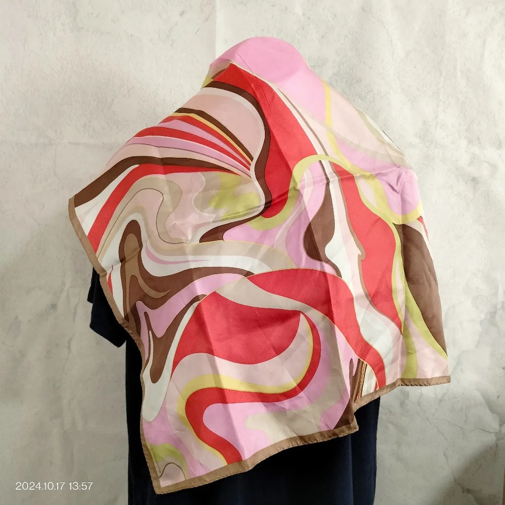 Liz Caliborne Women's Silk Neckerchief Square Retro Boho 70s Vibe - Picture 2 of 8